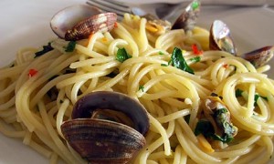 Ischia in Tavola - Spaghetti a vongole in bianco