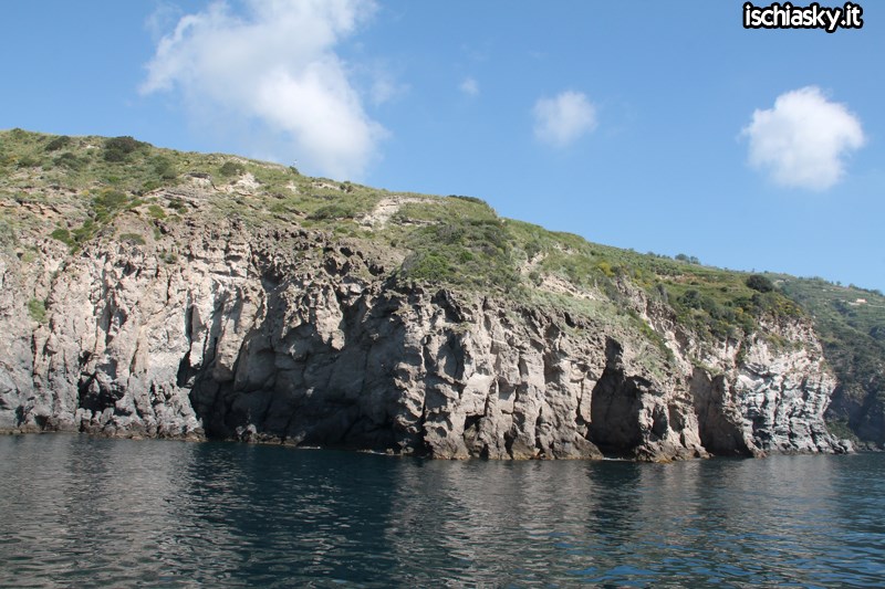 L'isola d'Ischia vista dal mare