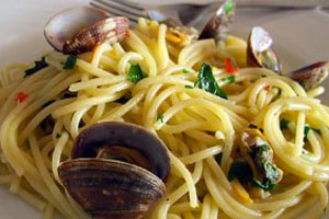 Spaghetti a vongole in bianco